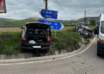 Accident rutier în Tulcea. Două persoane, rănite