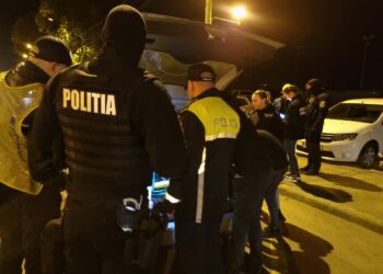 Inconștiență în trafic. O femeie s-a urcat la volan după ce ar fi consumat stupefiante