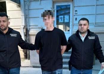 Tânăr de 18 ani, reținut pentru tentativă la tâlhărie calificată, distrugere și conducerea unei mașini fără permis