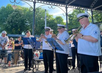 Fanfara Muzica Apelor vă invită la sărbătorirea Constanței!