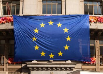 Drapelul UE va fi proiectat pe faţada Palatului Parlamentului, cu ocazia Zilei Europei