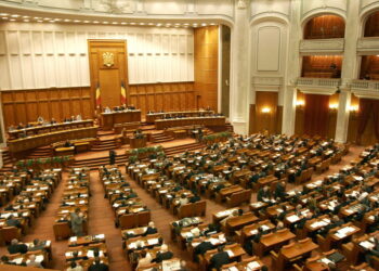 Statul român suportă cheltuielile cu repatrierea cetăţenilor români decedaţi în străinătate, proiect adoptat