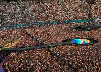 Moment controversat la concertul Coldplay de la  București. Manea și huiduieli (VIDEO) 