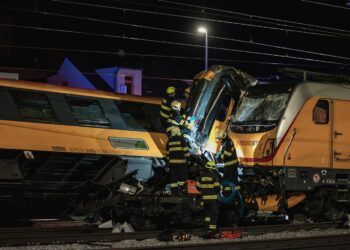 Cel puțin 4 morți și peste 20 de răniți, în accident feroviar