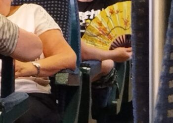 Sauna pe șine. Fără aer și fără respect