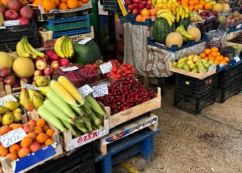 Verdețurile, fructele și legumele, un lux pentru constănțeni