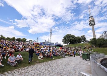 Spectacol româno-olandez la München, înaintea partidei România – Țările de Jos