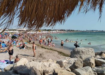 Păcat de mare și plajă! Iată ce lasă turiștii în urmă