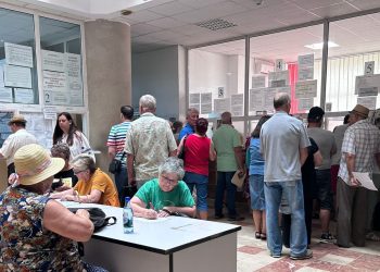 Aglomerație la Casa de Pensii din Constanța. Se depun cererile pentru recalcularea pensiilor (FOTO/VIDEO)