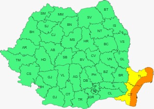 Un nou COD PORTOCALIU de fenomene periculoase. Ploi, intensificări ale vântului și descărcări electrice, la Constanța