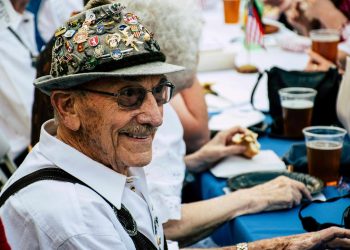 Trei milioane de pensionari vor avea venituri mărite. Unele pensii s-ar  putea dubla