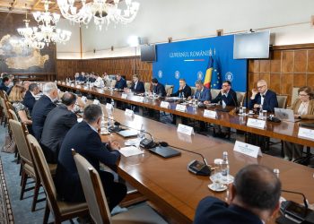 Şedinţă de guvern miercuri – proiect de ordonanţă privind prima de carieră didactică, pe agendă