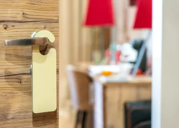 “Litoralul pentru toți”, ediția de septembrie. Prețuri la cazare de la 38 de lei pe noapte