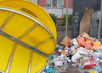 Noi containere pentru selectarea deșeurilor, distruse la Constanța