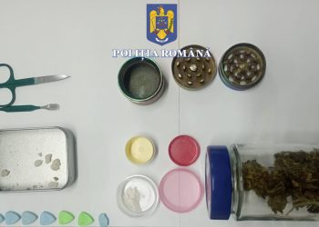 Și-a lăsat grinder-ul la vedere și a fost prins de polițiști