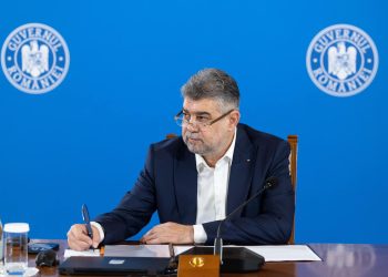 Premierul Ciolacu anunţă că persoanele cu dizabilităţi vor avea o lege a pensiilor distinctă