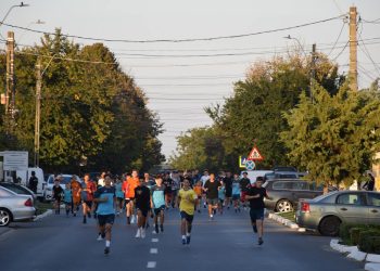 Peste 250 de participanți la crosul pe timp de noapte de la Cumpăna. Cine sunt câștigătorii (FOTO)