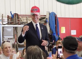 Biden încinge internetul, după ce a purtat o șapcă inscripționată cu “Trump 2024” (VIDEO)