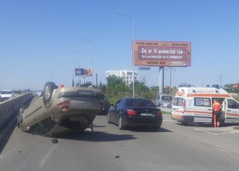 Accident rutier între Palazu și Ovidiu. O mașină s-a RĂSTURNAT