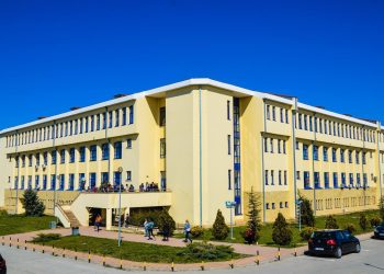 Este bătaie pe locurile la cămin. Cât trebuie să scoată din buzunare studenții în noul an universitar