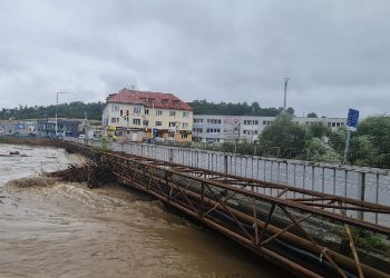 Atenționări de călătorie pentru Austria și Slovacia. S-au înregistrat perturbări ale traficului feroviar şi rutier din cauza inundațiilor