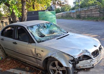 40 de mașini abandonate sau fără stăpân vor fi ridicate de pe domeniul public