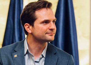 Sebastian Burduja: Nu este normal ca Europa de Est să plătească mai mult la energie faţă de Europa de Vest