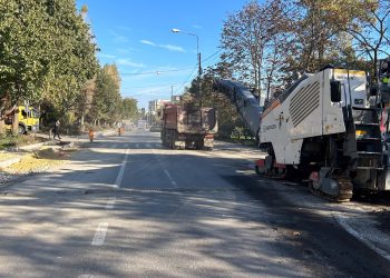 Continuă lucrările de reabilitare pe strada Suceava. Se anunță restricții de trafic toată săptămâna