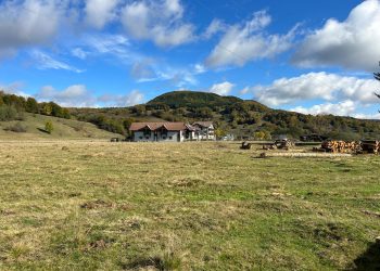 Liniște și deconectare, în mijlocul pustietății. All inclusive în vârf de munte (FOTO) 