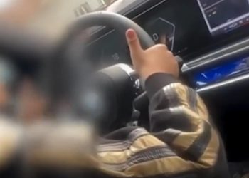 Când copiii calcă strâmb, plătesc și părinții. Tată reținut, din cauza fiilor minori, vitezomani 