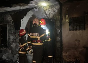 Incendiu, în miez de noapte, la o locuință din Tulcea