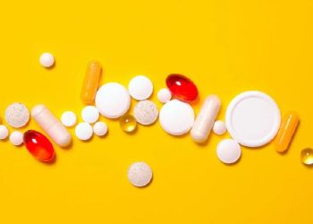 45% dintre români au consumat în ultimul an, în mod frecvent, vitamine şi suplimente alimentare