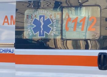 Bărbat de 49 de ani, transportat la spital după și-a provocat răni pe o stradă din Ovidiu