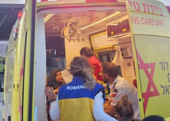 6 copii palestinieni, aduși din Fâșia Gaza în România, pentru ingrijri medicale 