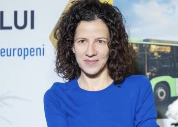 Roxana Mînzatu, propusă pentru funcţia de comisar european, va fi audiată astăzi în Parlament 