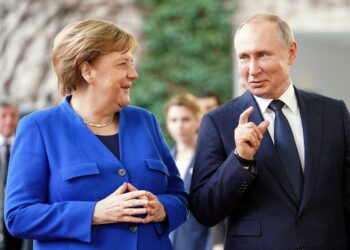 Angela Merkel apără legăturile Germaniei cu Rusia și blocarea accesului Ucrainei în NATO