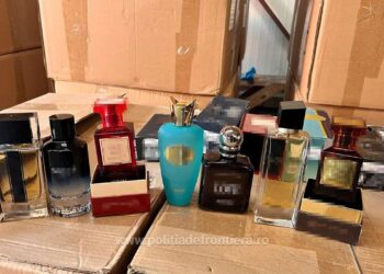 Peste 11.000 de parfumuri contrafăcute, în valoare de aproximativ 12.500.000 lei, descoperite de polițiștii de frontieră constănțeni