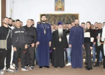 Deținuții de la Poarta Albă, cu colindul la ÎPS Teodosie 