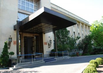 MAE monitorizează cu atenţie evoluţiile din Siria. Contact cu parteneri europeni şi din regiune