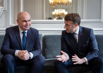 Bolojan, după întâlnirea cu Macron: Prezenţa militară franceză va fi consolidată în perioada următoare