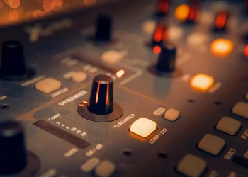 Stenograme în dosarul Nordis: “Unde s-au dus atâţia bani? / În șifonierul Laurei, în bijuteriile tuturor” 