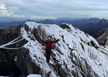 Performanță pe cele mai înalte culmi ale lumii, pentru alpinistul Teofil Vlad. A finalizat circuitul Seven Summits 