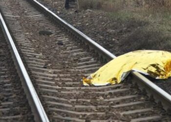 O femeie și-a pierdut viața după ce a fost lovită de tren la Poarta 6