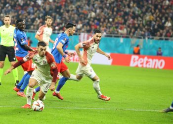FCSB a cedat pe final contra lui Lyon în prima manșă a optimilor Europa League