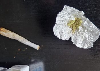 Tineri prinși cu droguri în parcul de la Gara Constanța