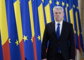 Moţiunea simplă împotriva lui Cătălin Predoiu, respinsă